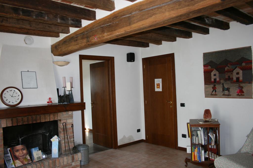 Casa Dell' Abbondanza B&B Agriturismo Vigoleno Екстериор снимка