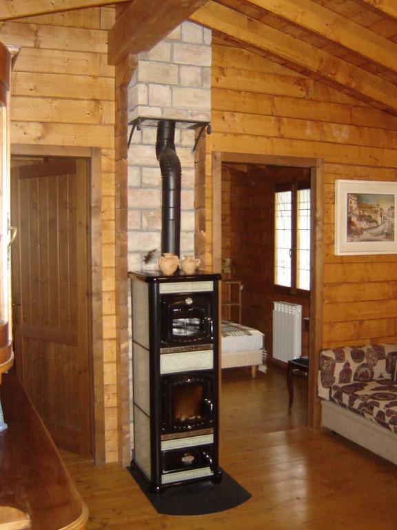 Casa Dell' Abbondanza B&B Agriturismo Vigoleno Стая снимка